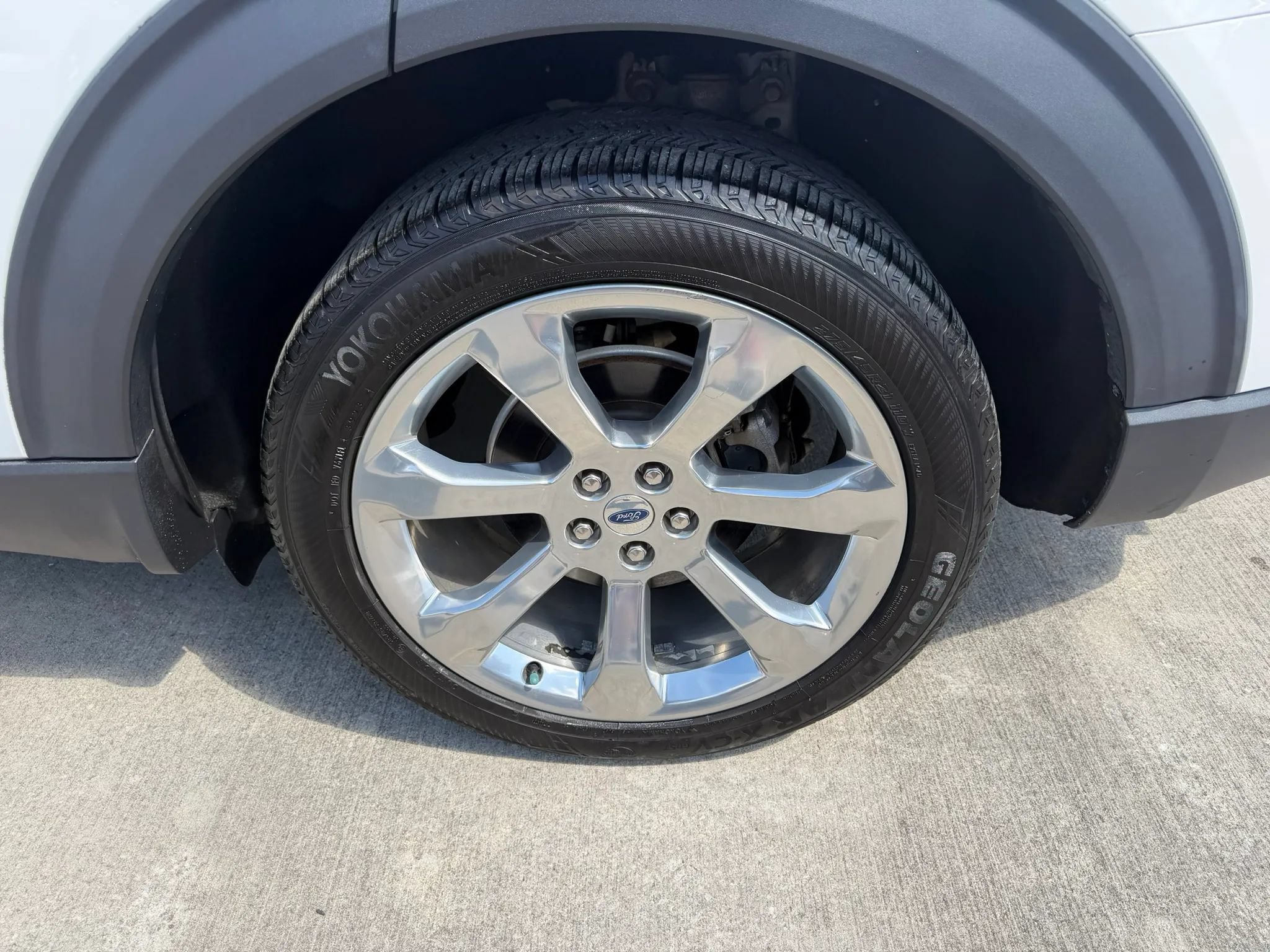 Used 2020 Ford Explorer Platinum w/ Premium Technology Package AWD/4WD image 21