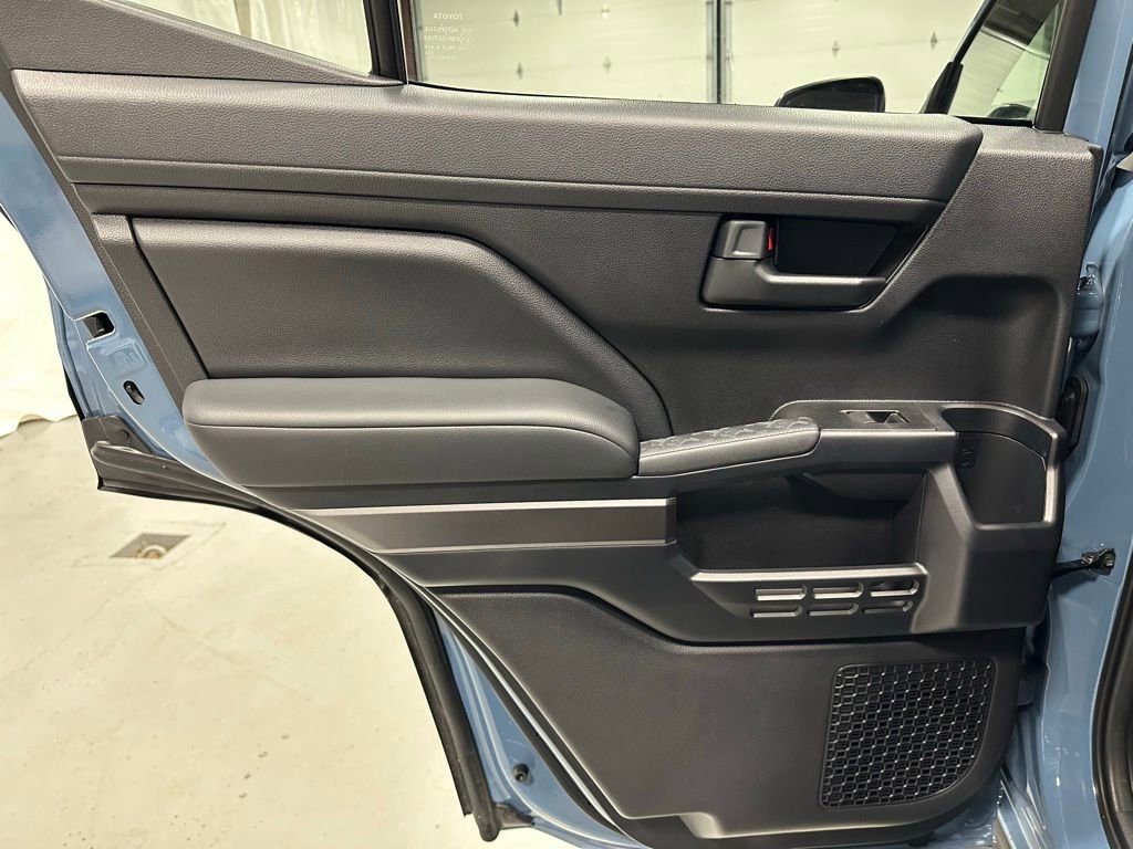 Used 2025 Toyota 4Runner SR5 image 42
