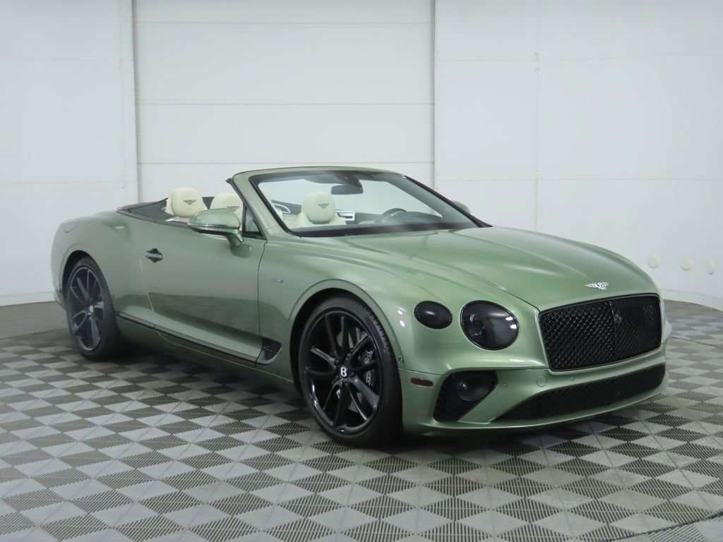 Used 2024 Bentley Continental GT image 3