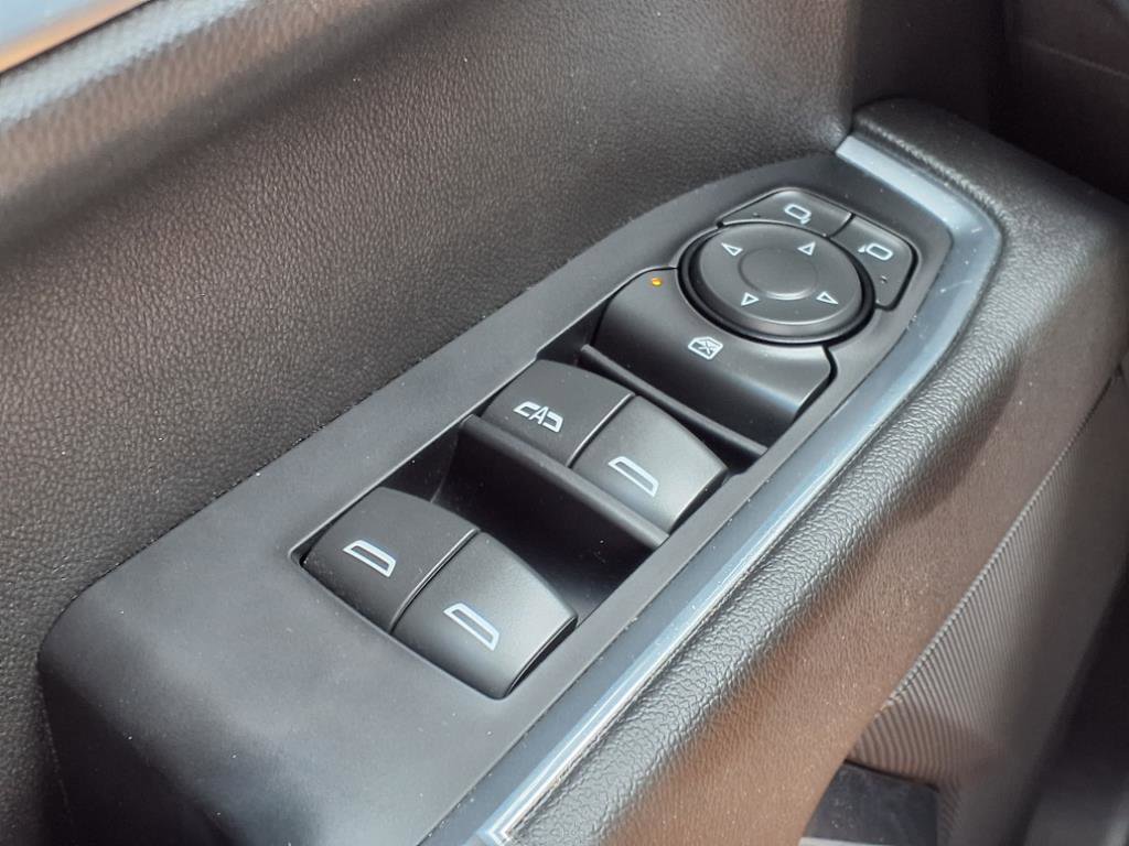 Used 2022 Chevrolet Silverado 1500 LT image 9