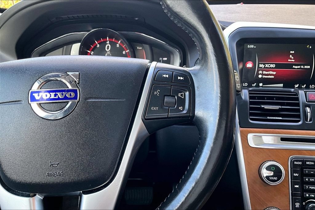 Used 2017 Volvo XC60 T5 Inscription w/ Preferred Option Package FWD image 28