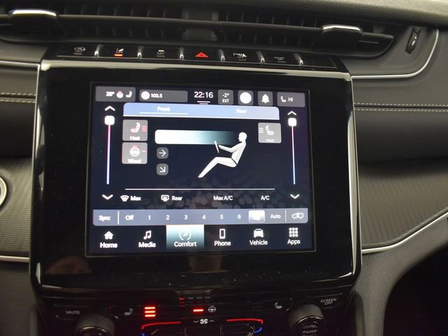 Used 2024 Jeep Grand Cherokee L Laredo image 24