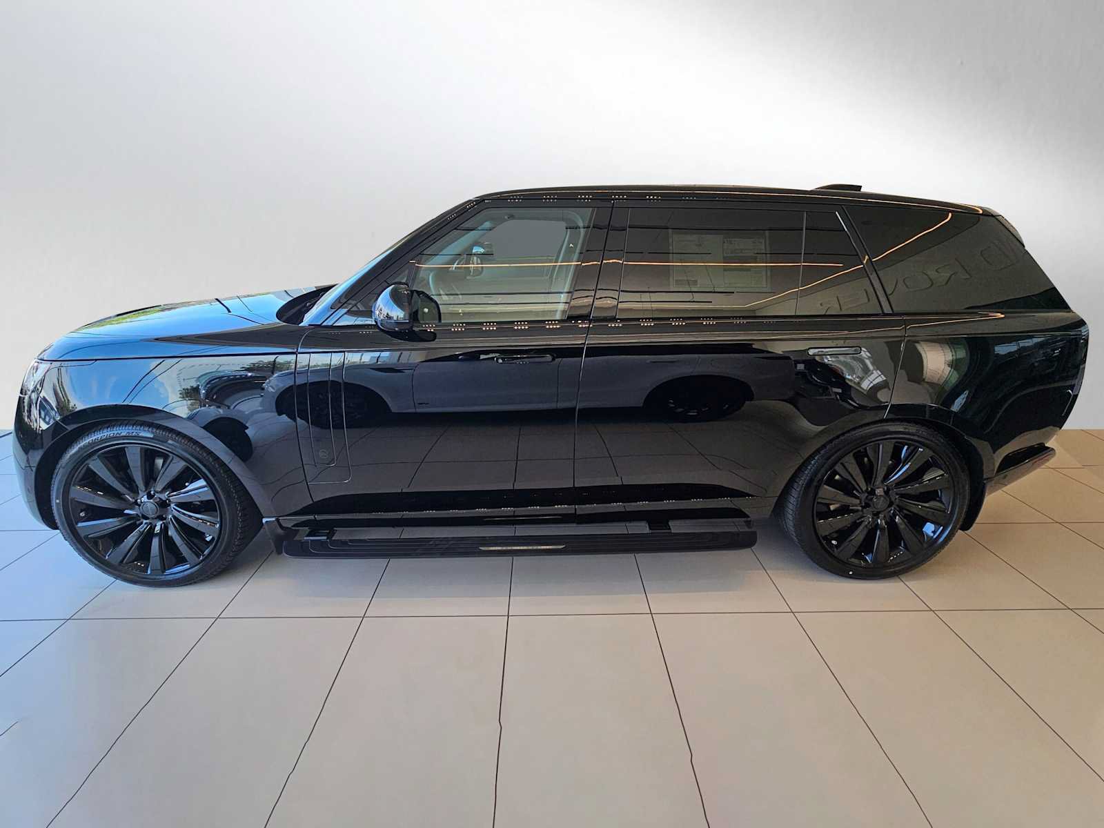 New 2026 Land Rover Range Rover Long Wheel Base SV AWD/4WD image 2