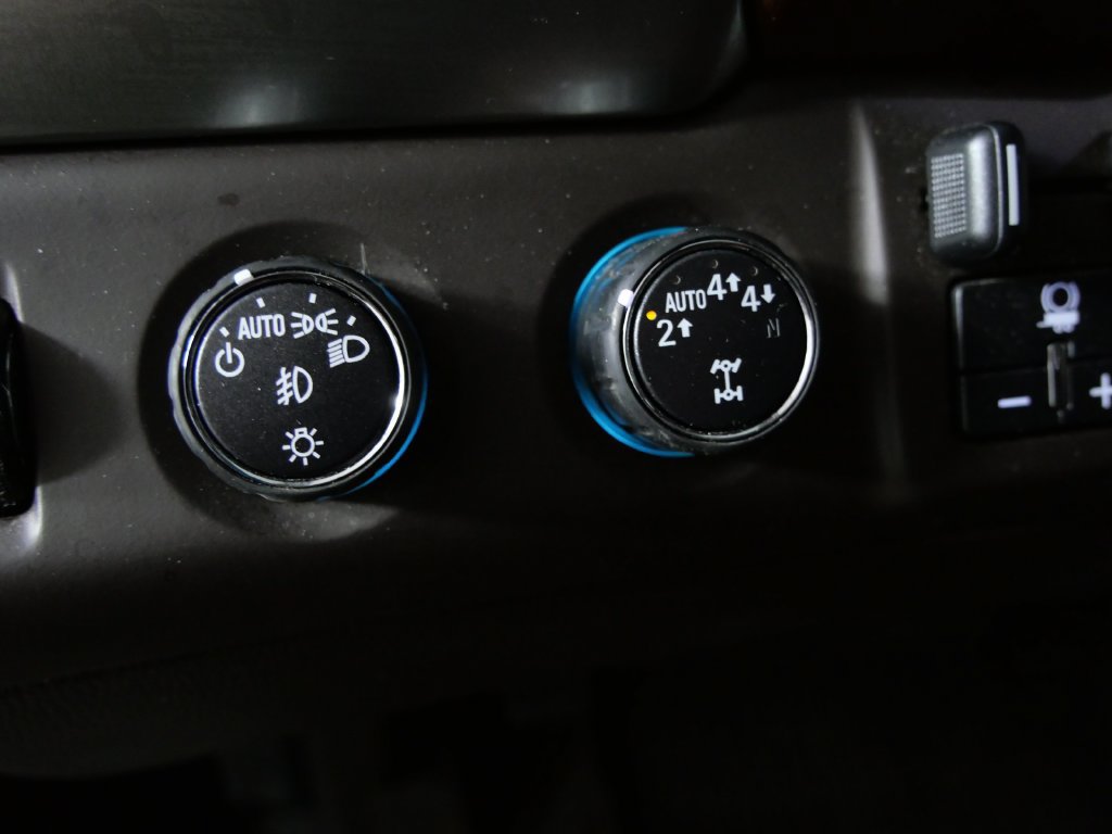 Used 2019 Chevrolet Tahoe Premier AWD/4WD image 18
