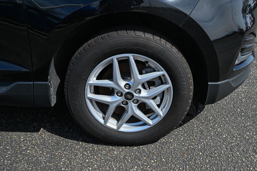 Certified 2024 Ford Edge SEL w/ Convenience Package AWD/4WD image 15