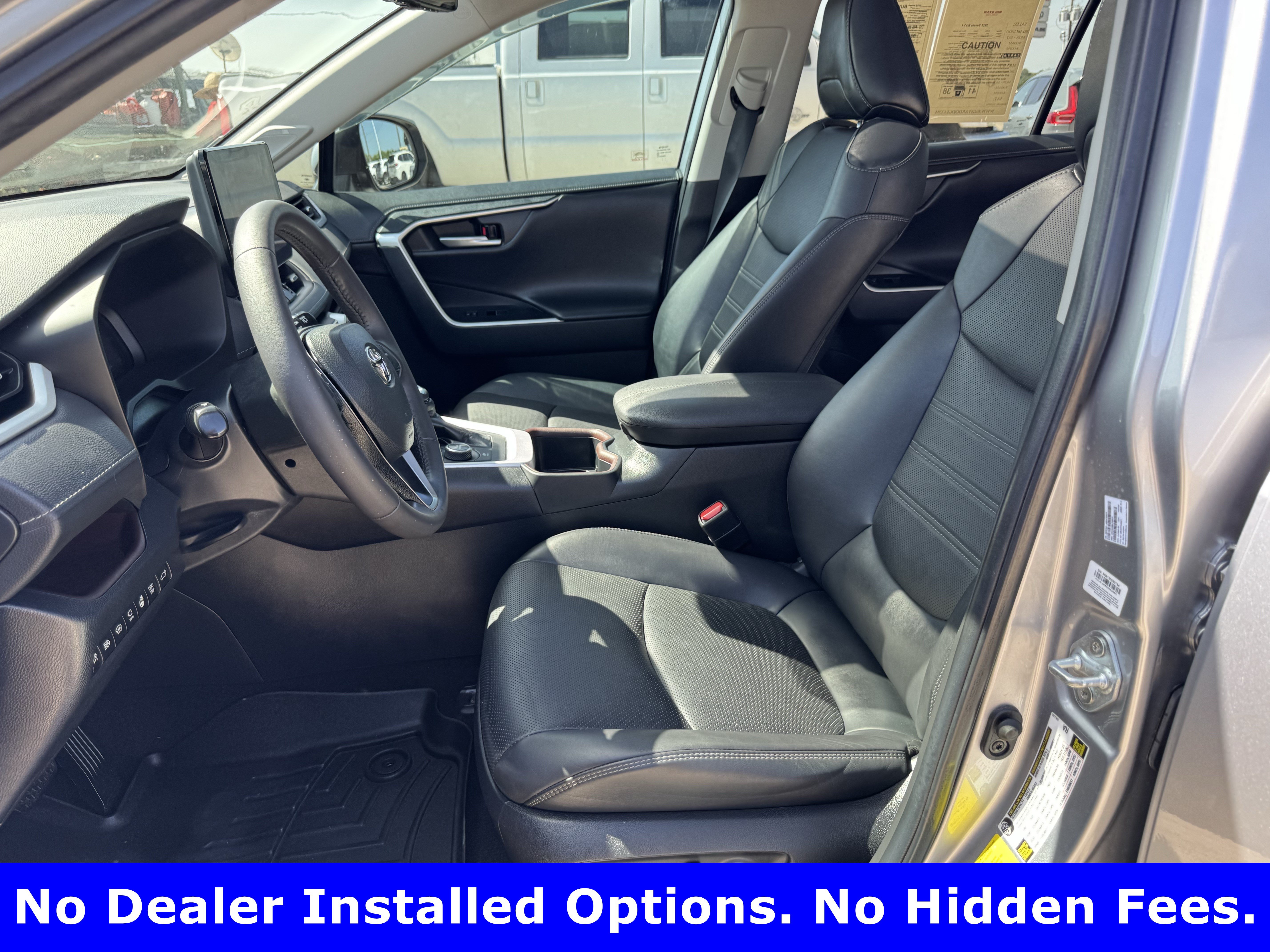 Used 2023 Toyota RAV4 Limited AWD/4WD image 24