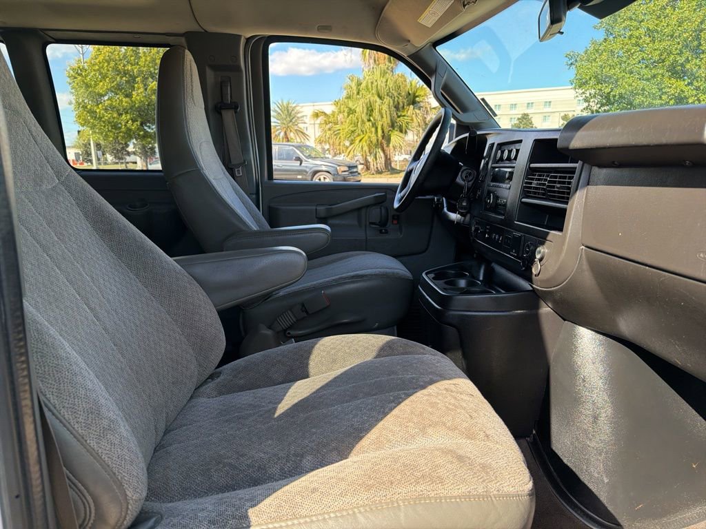 Used 2019 Chevrolet Express 3500 LT w/ LT Preferred Equipment Group RWD image 12