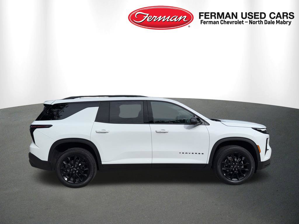 Used 2024 Chevrolet Traverse LT w/ Midnight/Sport Edition FWD image 5