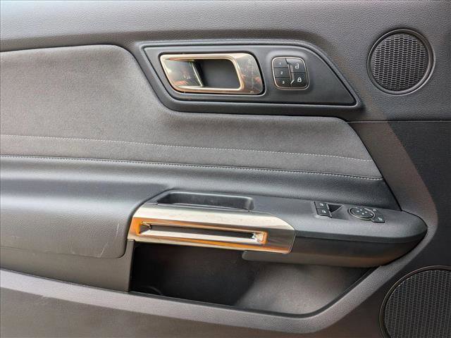 Used 2019 Ford Mustang Shelby GT350 w/ Technology Package image 13