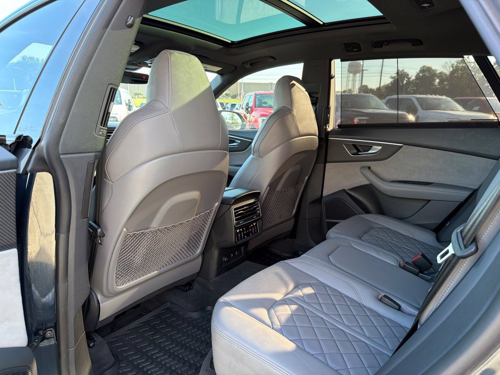 Used 2024 Audi SQ8 Prestige AWD/4WD image 16