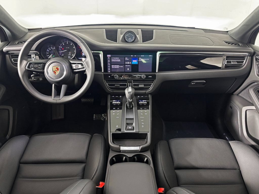 Certified 2026 Porsche Macan AWD/4WD image 21