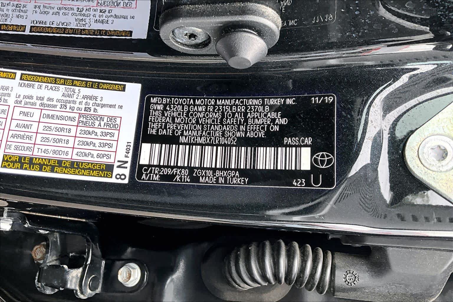 Used 2020 Toyota C-HR XLE FWD image 31