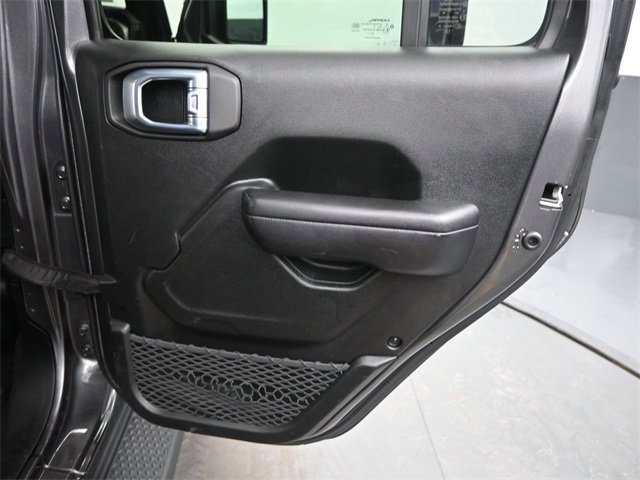 Used 2021 Jeep Gladiator Willys image 16