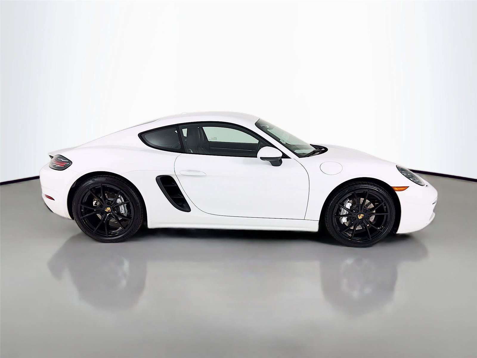 Certified 2022 Porsche 718 Cayman RWD image 23
