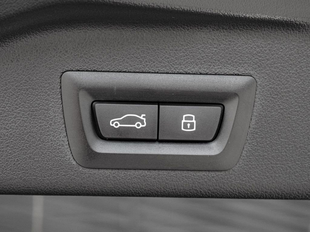 Used 2026 BMW X5 M60i image 31