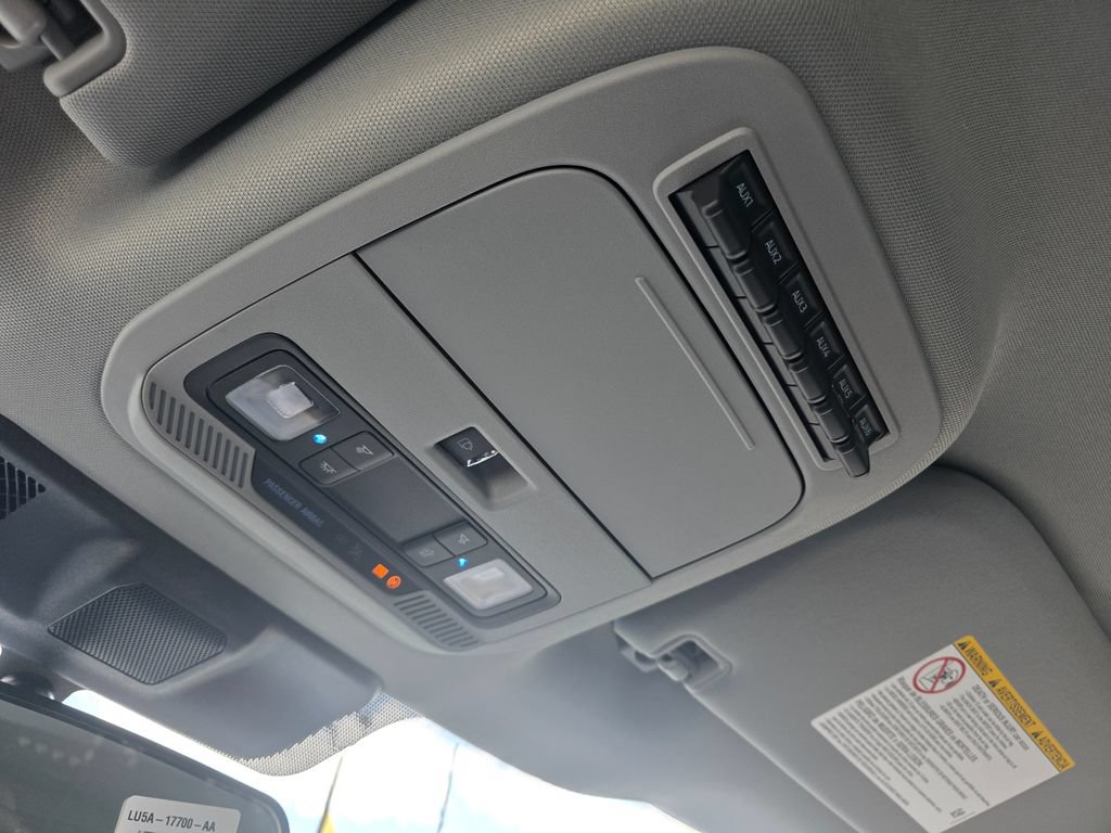 New 2026 Ford F550 4x4 Crew Cab image 39