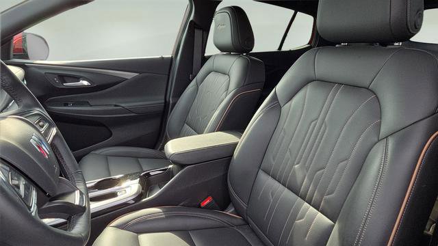 Used 2025 Buick Envista Avenir image 28