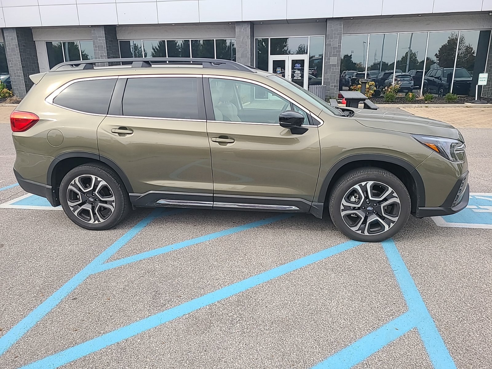 Certified 2024 Subaru Ascent Limited AWD/4WD image 9