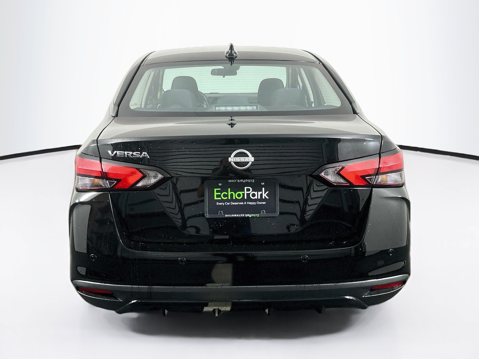 Used 2025 Nissan Versa SV FWD image 7