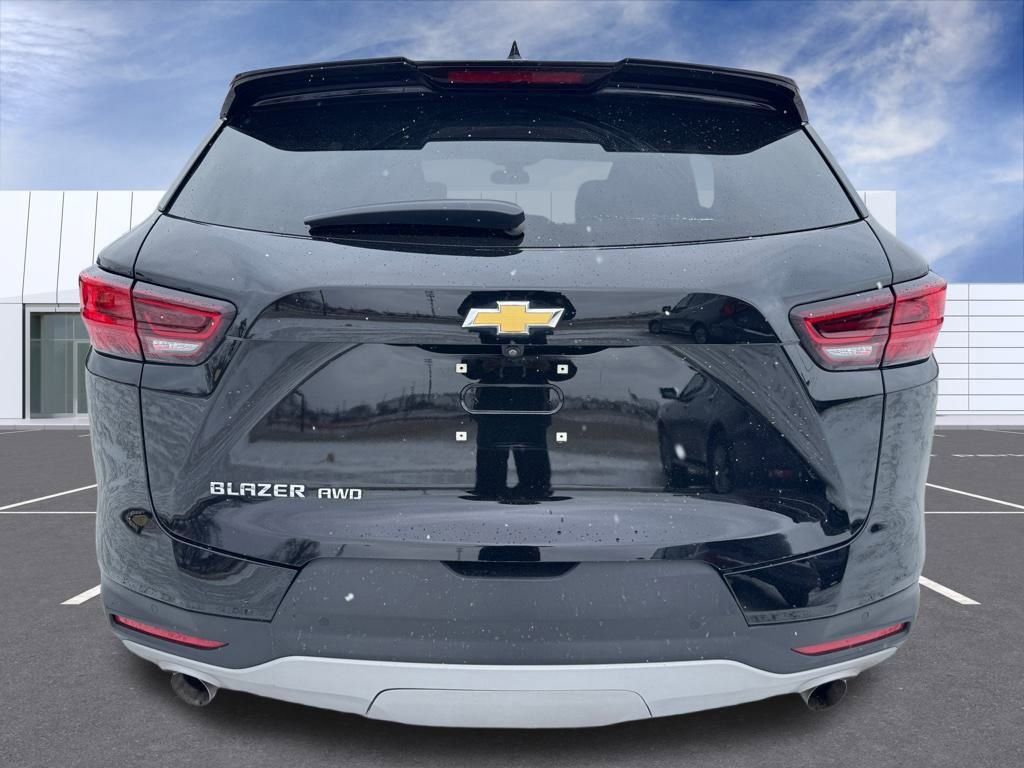 Used 2023 Chevrolet Blazer LT AWD/4WD image 11