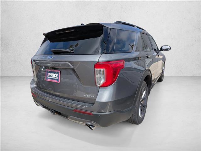 Used 2023 Ford Explorer XLT w/ Equipment Group 202A AWD/4WD image 4