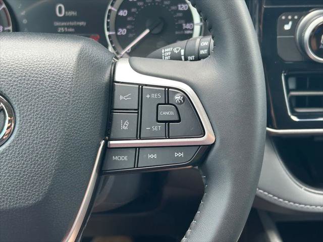 Certified 2026 Toyota Highlander XLE AWD/4WD image 41