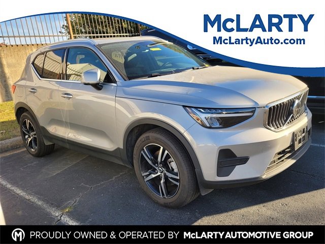 Certified 2025 Volvo XC40 B5 Core