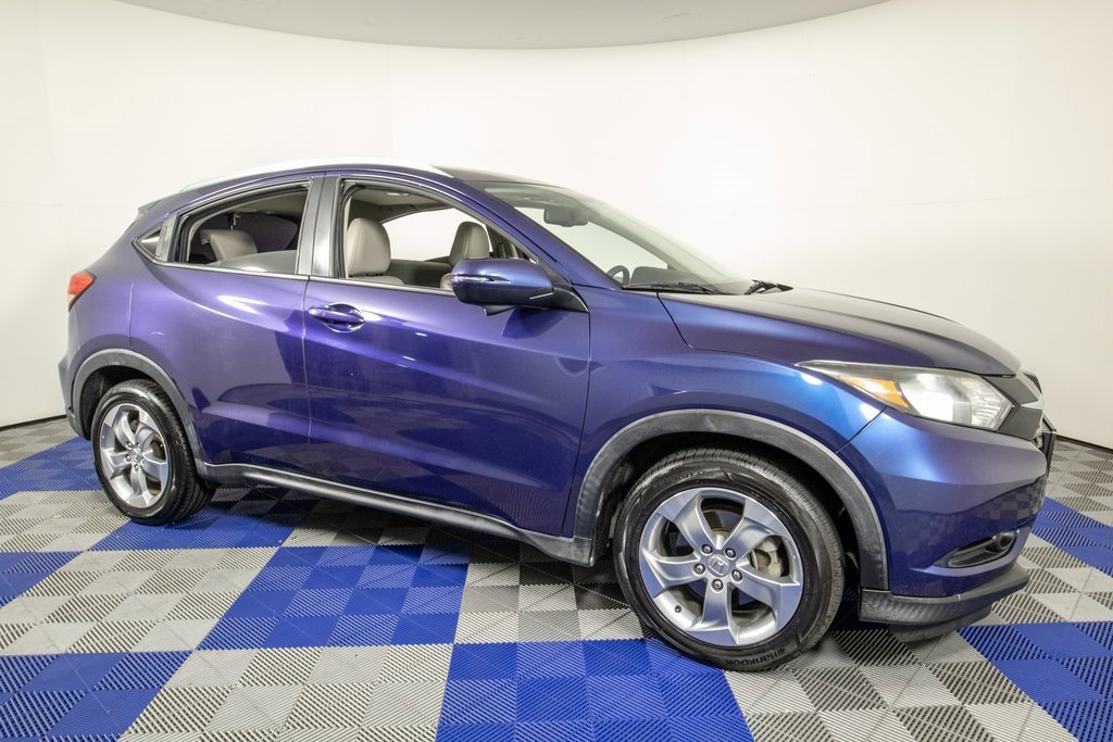 Used 2017 Honda HR-V EX-L image 2