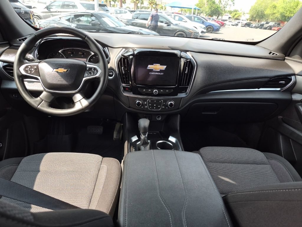 Used 2023 Chevrolet Traverse LT FWD image 13