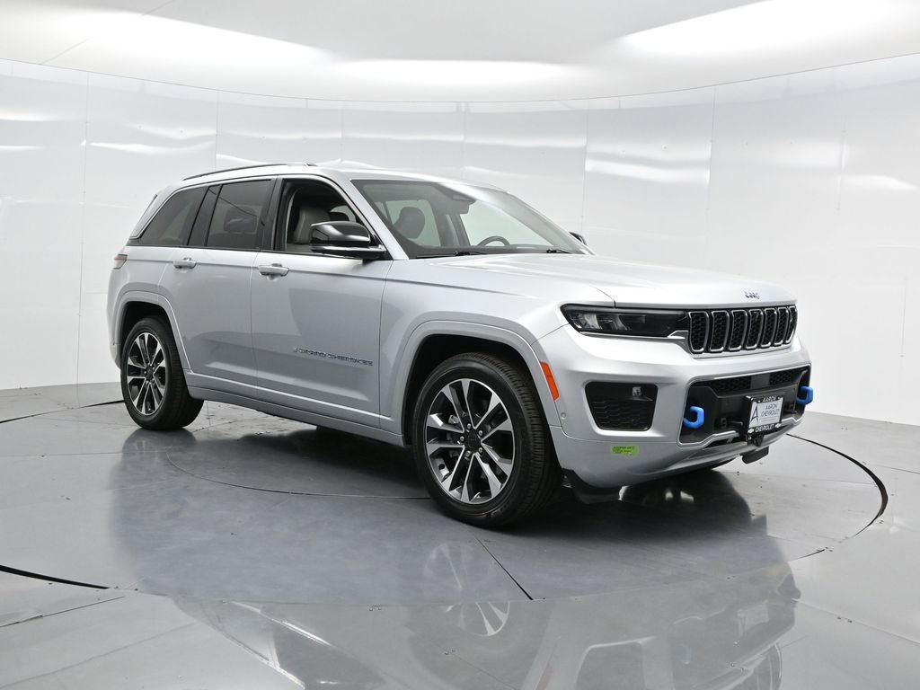 Used 2022 Jeep Grand Cherokee Overland w/ Advanced Protech Group III image 32