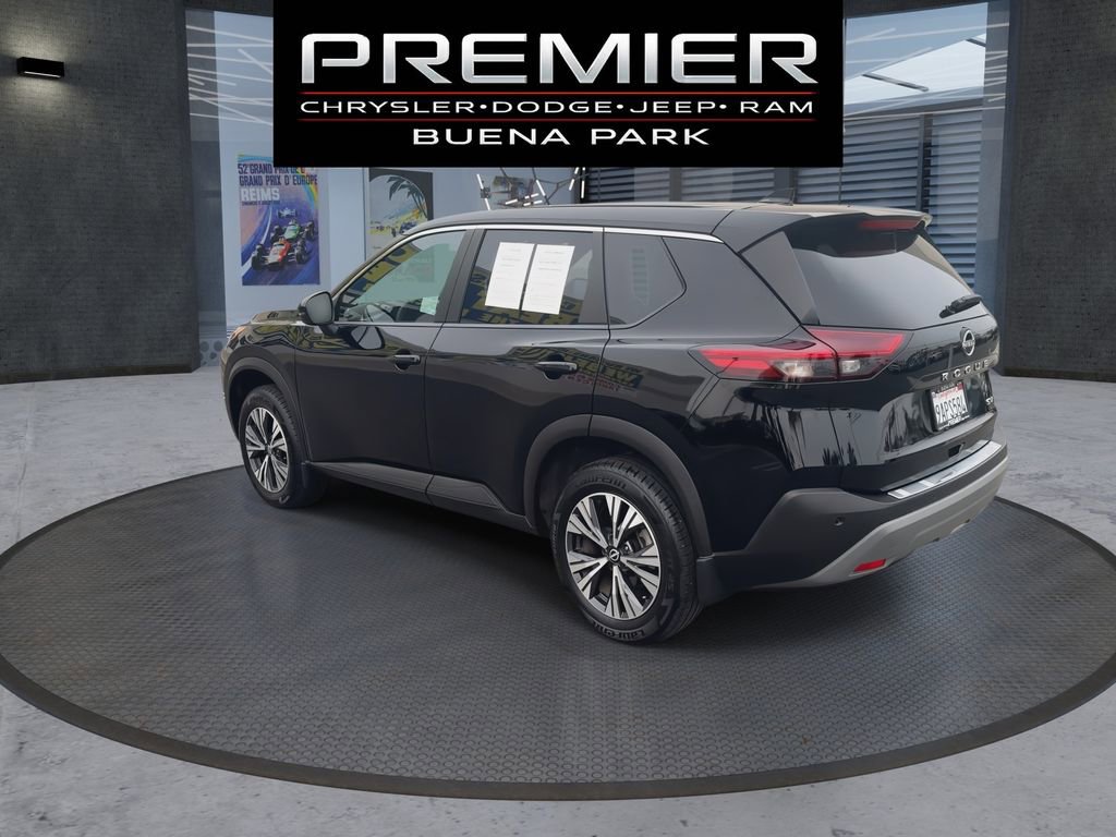 Used 2022 Nissan Rogue SV image 6