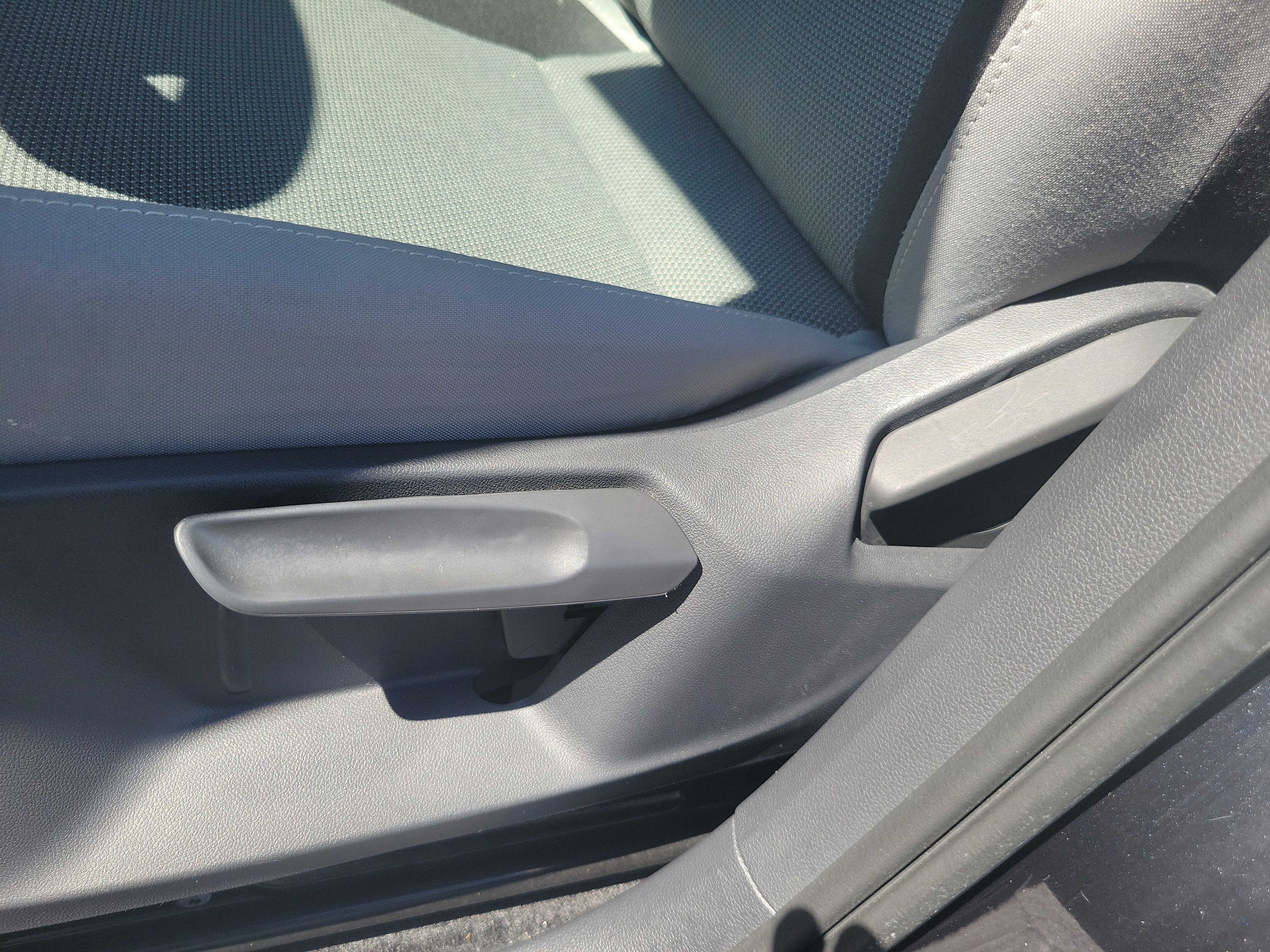 Certified 2023 Volkswagen Taos S FWD image 22