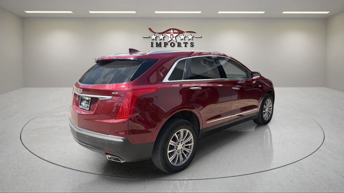 Used 2018 Cadillac XT5 Luxury w/ Driver Awareness Package FWD image 9