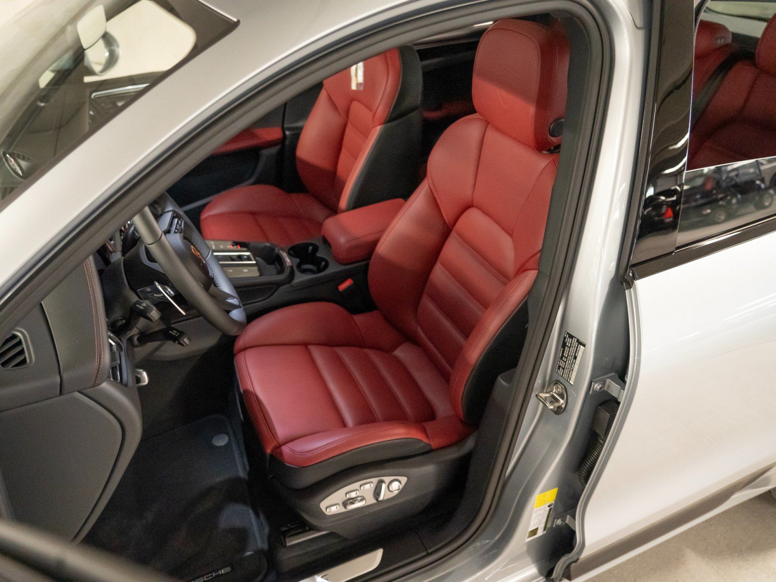 New 2026 Porsche Macan S AWD/4WD image 5