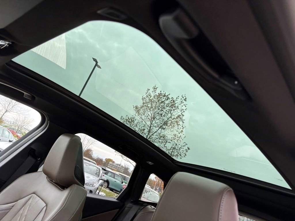 Certified 2025 BMW X3 xDrive30i w/ M Sport Package image 25