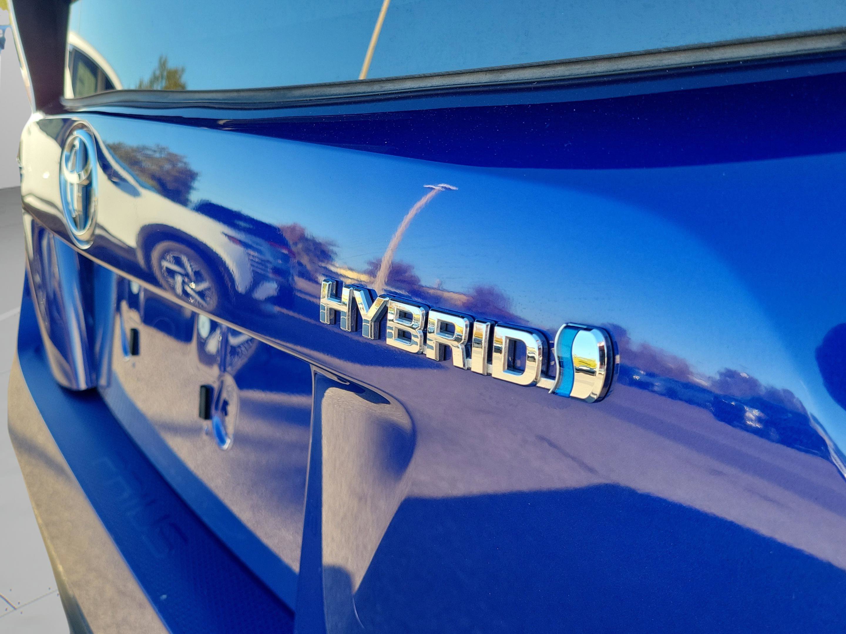 Used 2016 Toyota Prius Two image 32