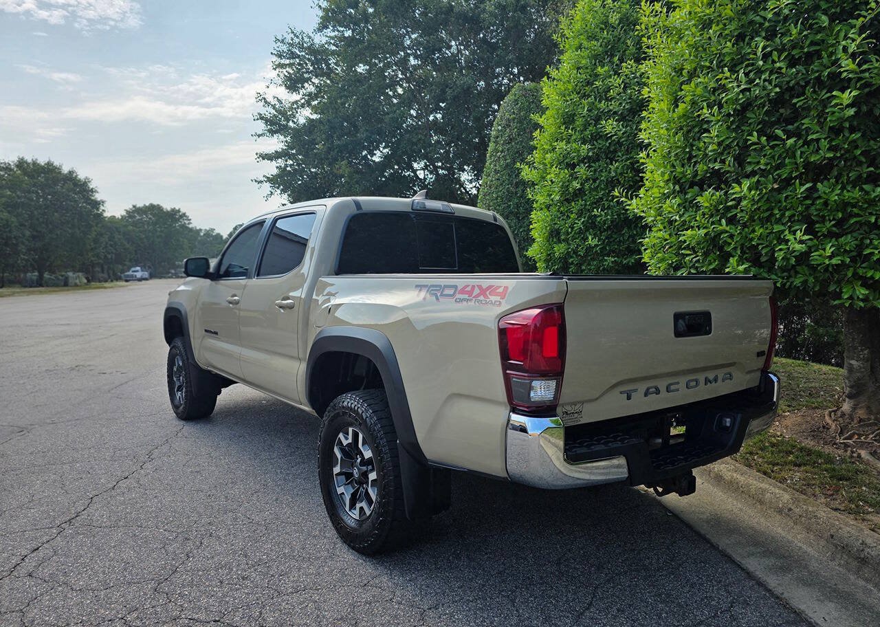 Used 2019 Toyota Tacoma TRD Off-Road AWD/4WD image 3