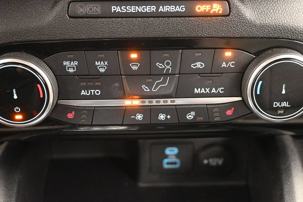 Used 2022 Ford Escape SE w/ SE Sport Appearance Package FWD image 20