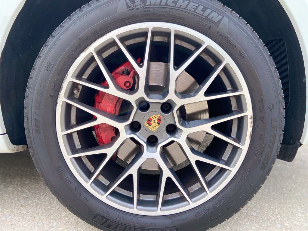 Used 2015 Porsche Macan Turbo AWD/4WD image 13