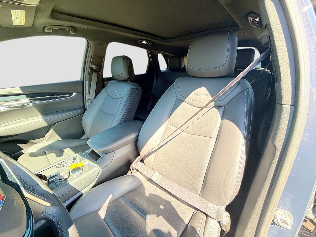 Used 2024 Cadillac XT5 Premium Luxury w/ Technology Package FWD image 22