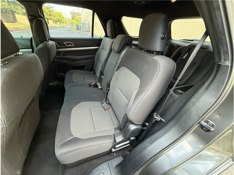 Used 2019 Ford Explorer XLT w/ Equipment Group 201A FWD image 19