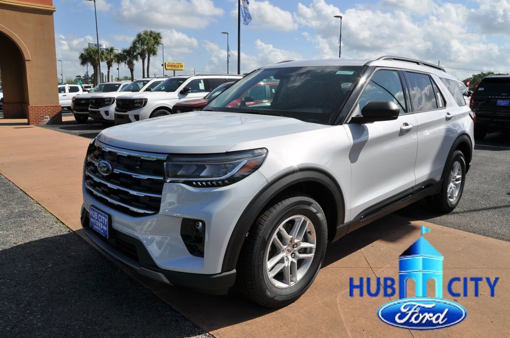 New 2026 Ford Explorer Active RWD image 1