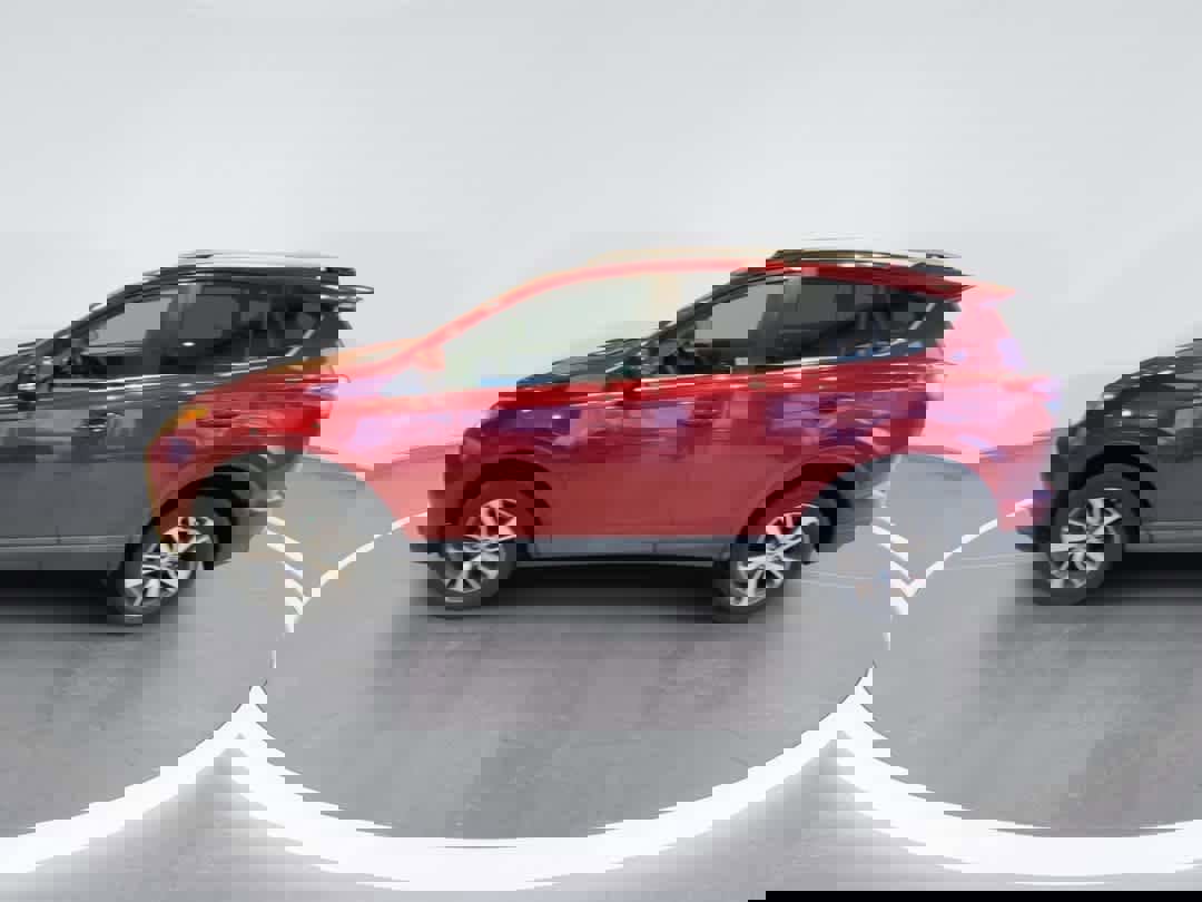 Used 2018 Toyota RAV4 XLE image 5