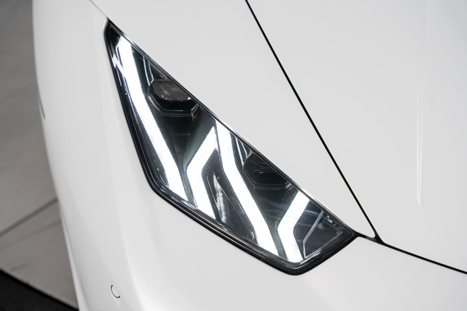 Used 2018 Lamborghini Huracan Performante image 11