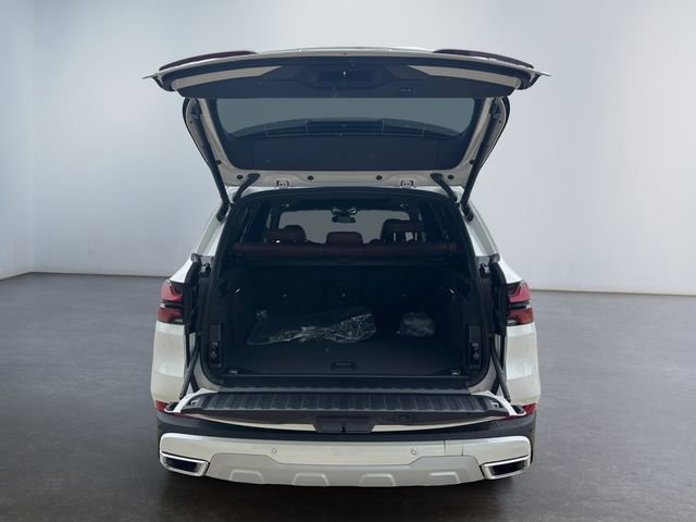 Used 2026 BMW X5 xDrive40i w/ Premium Package image 17