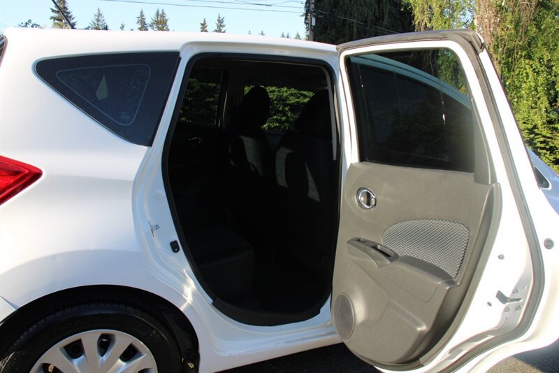 Used 2016 Nissan Versa Note SV FWD image 6