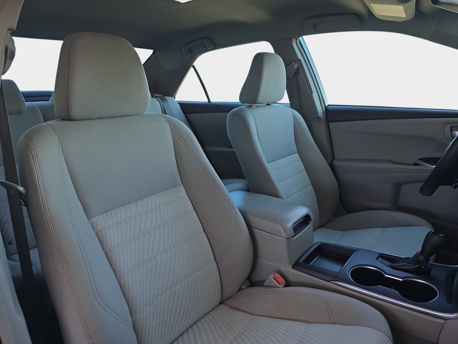Used 2017 Toyota Camry LE FWD image 12