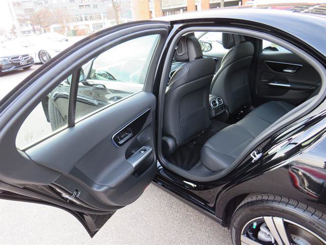 Used 2025 Mercedes-Benz C 300 4MATIC Sedan image 19