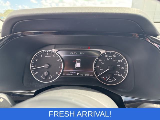 Used 2025 Nissan Pathfinder SV image 1