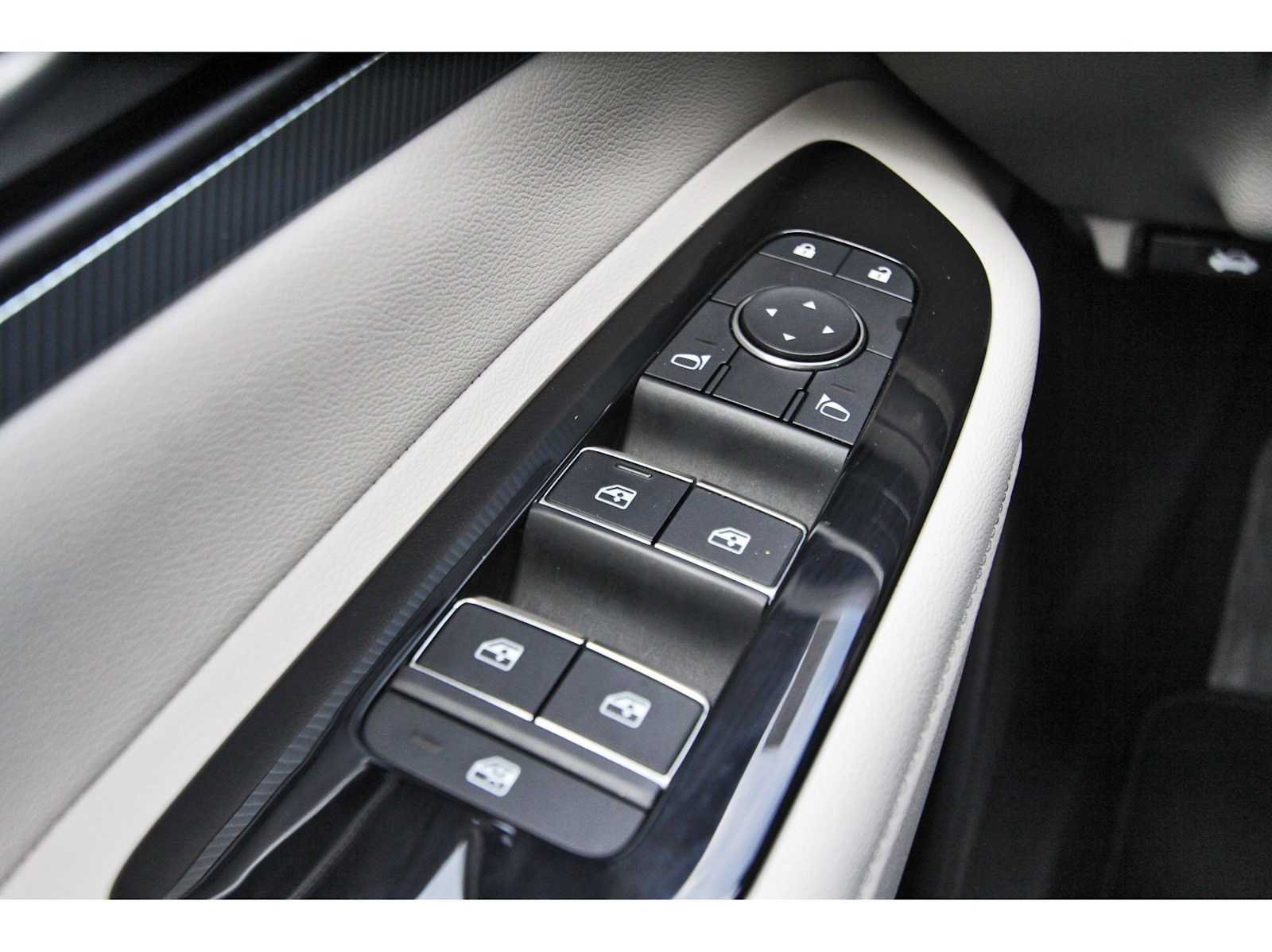 Used 2025 Nissan Murano SL w/ Cargo Package AWD/4WD image 20